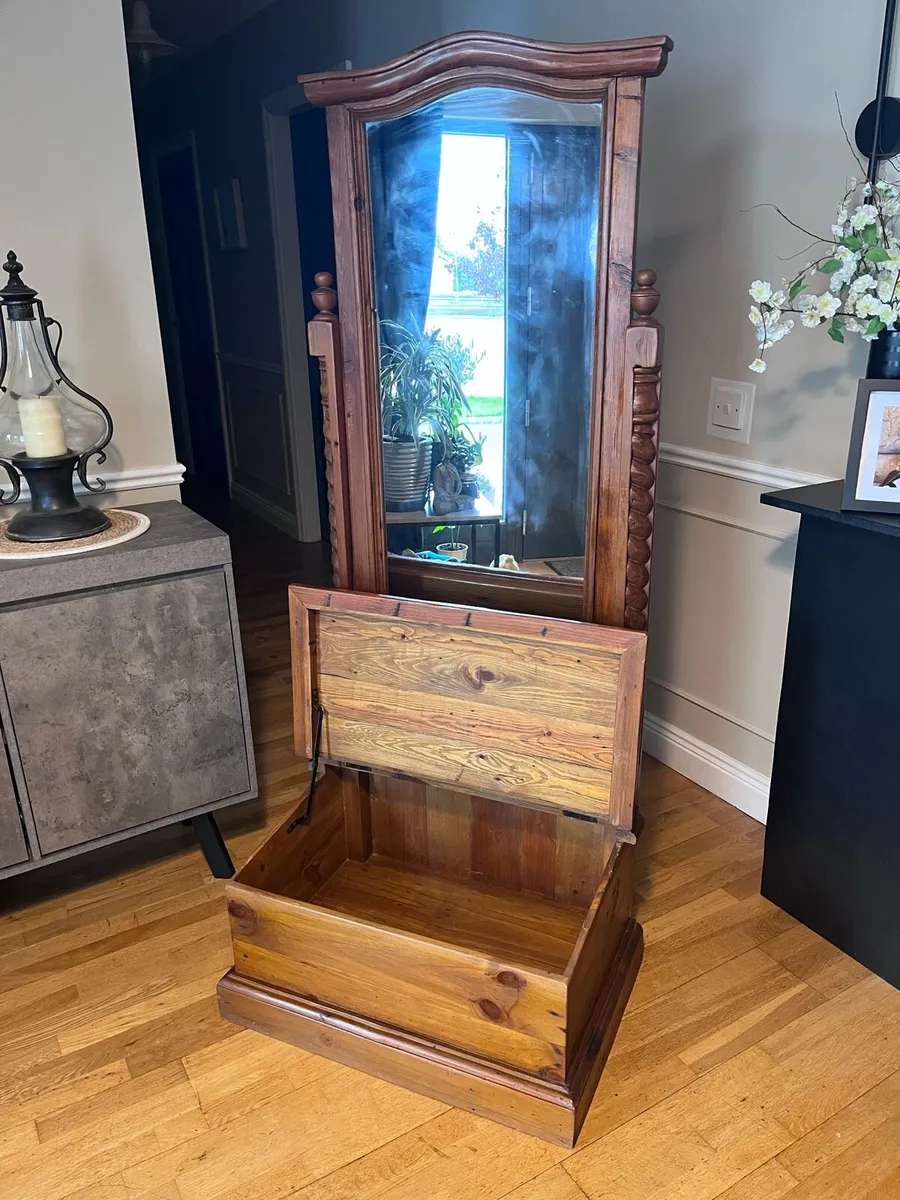 Mirror and storage box - Image 2