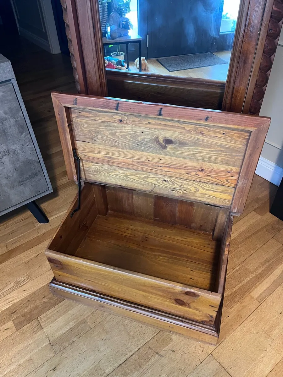 Mirror and storage box - Image 3