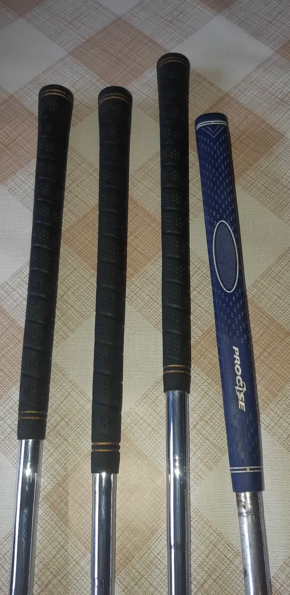 Golf Clubs Pitch N Putt sets lot - Image 4