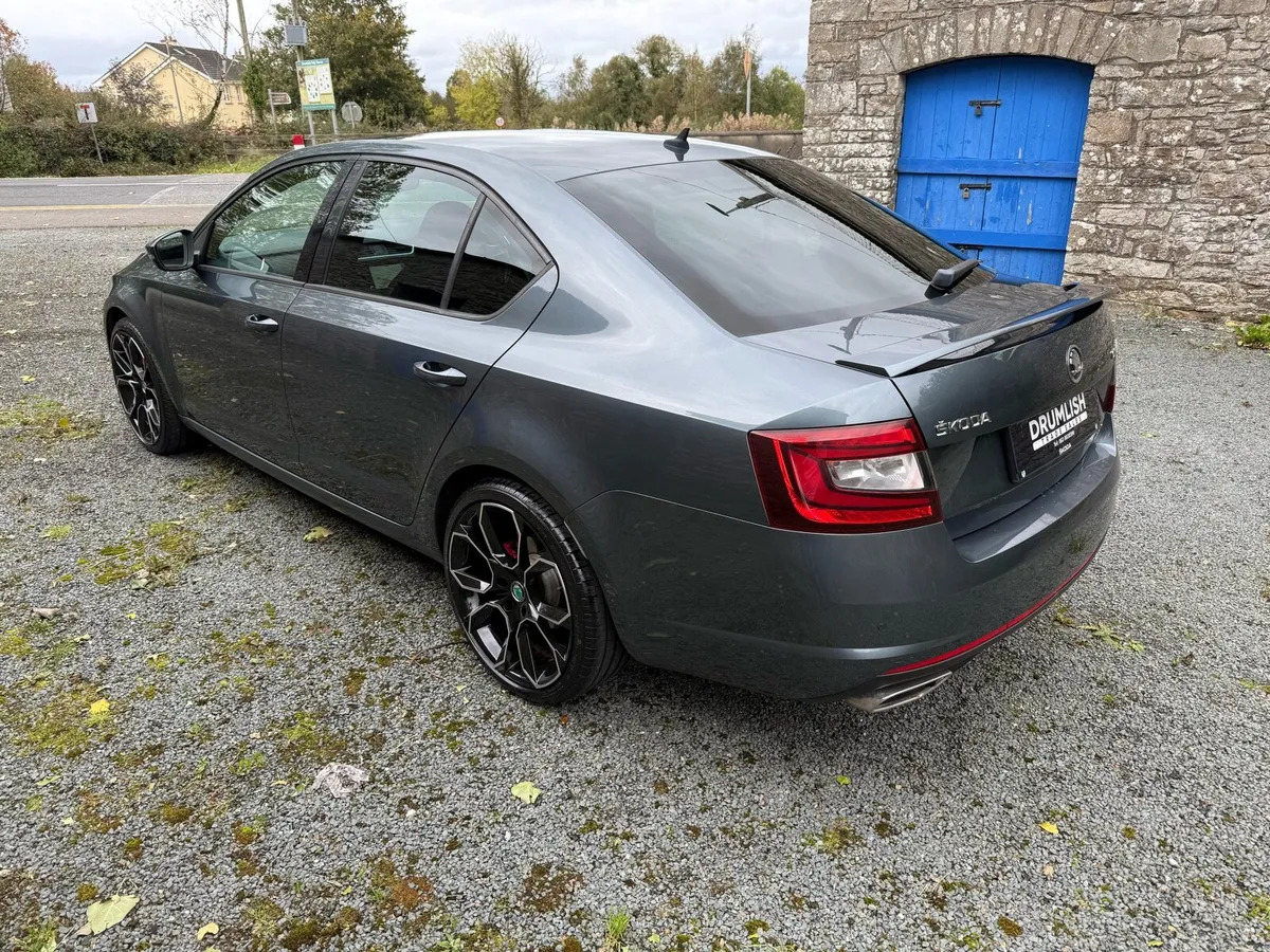 2018 Skoda Octavia VRS 184 BHP 5 Door Hatchback - Image 4
