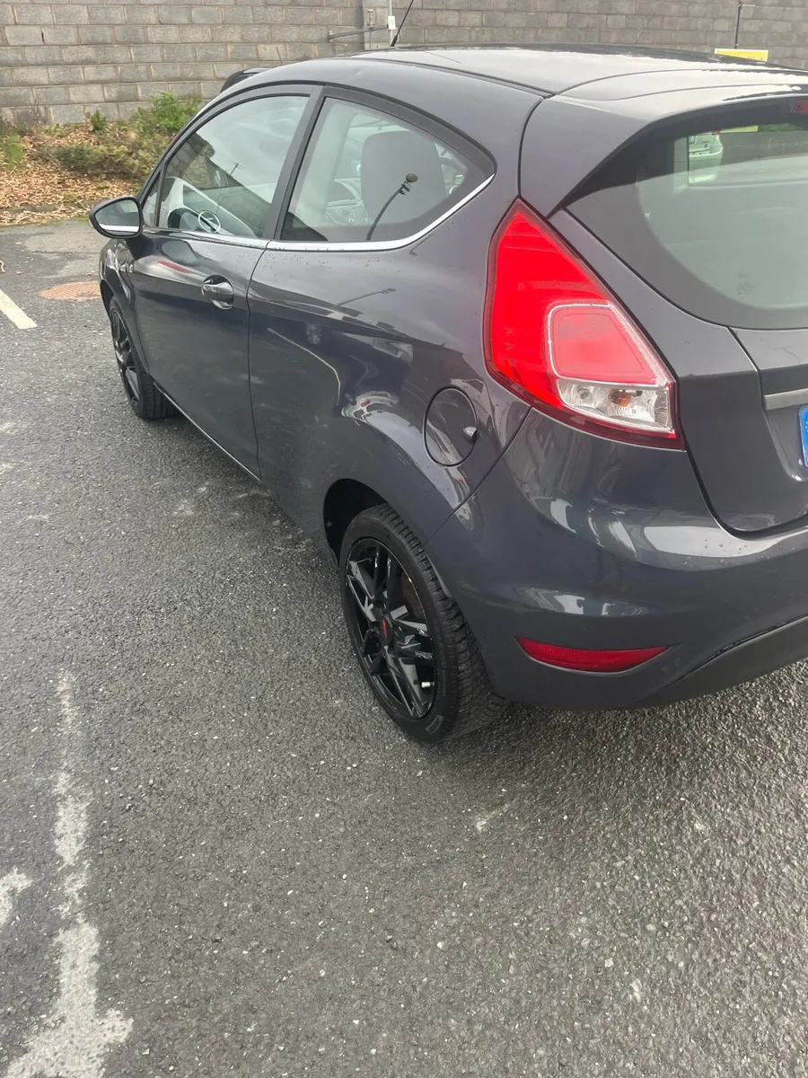 13 ford fiesta - Image 3