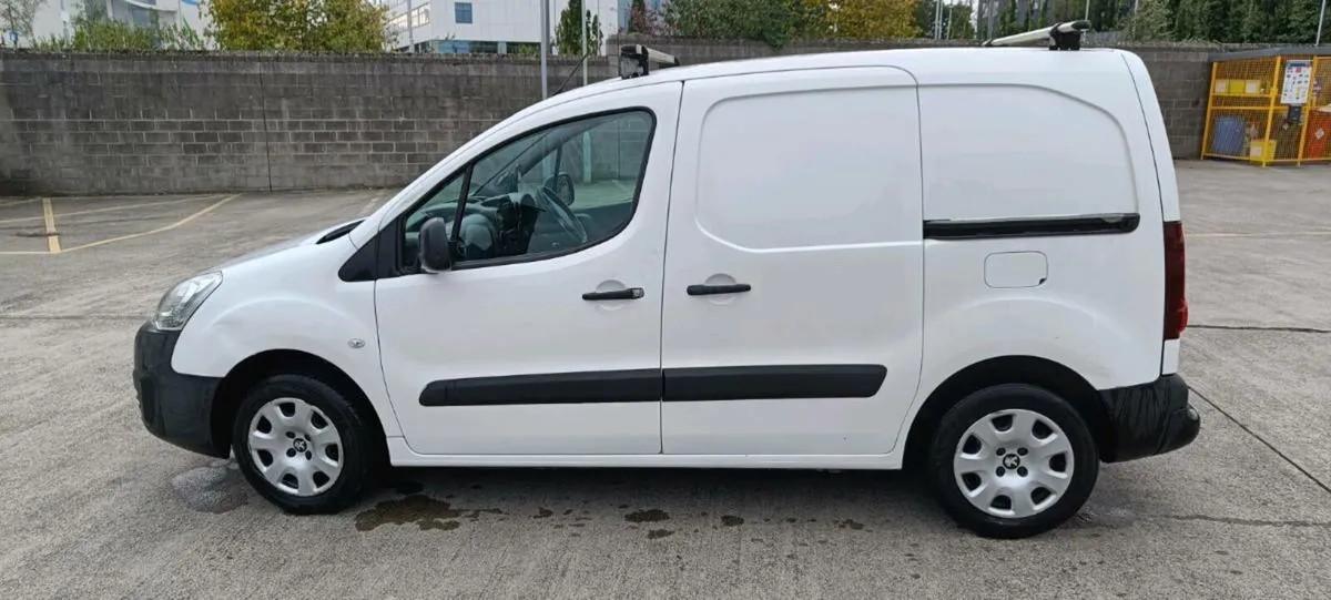 Van - Image 1