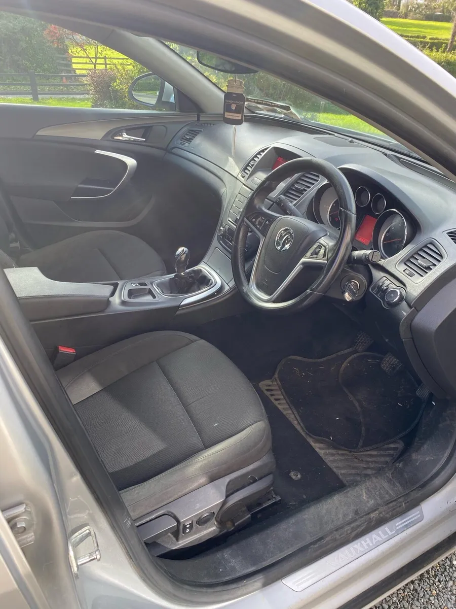 Vauxhall Insignia - Image 2