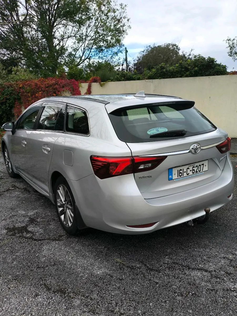 2016 Toyota Avensis 2.0 Diesel Estate - Image 3