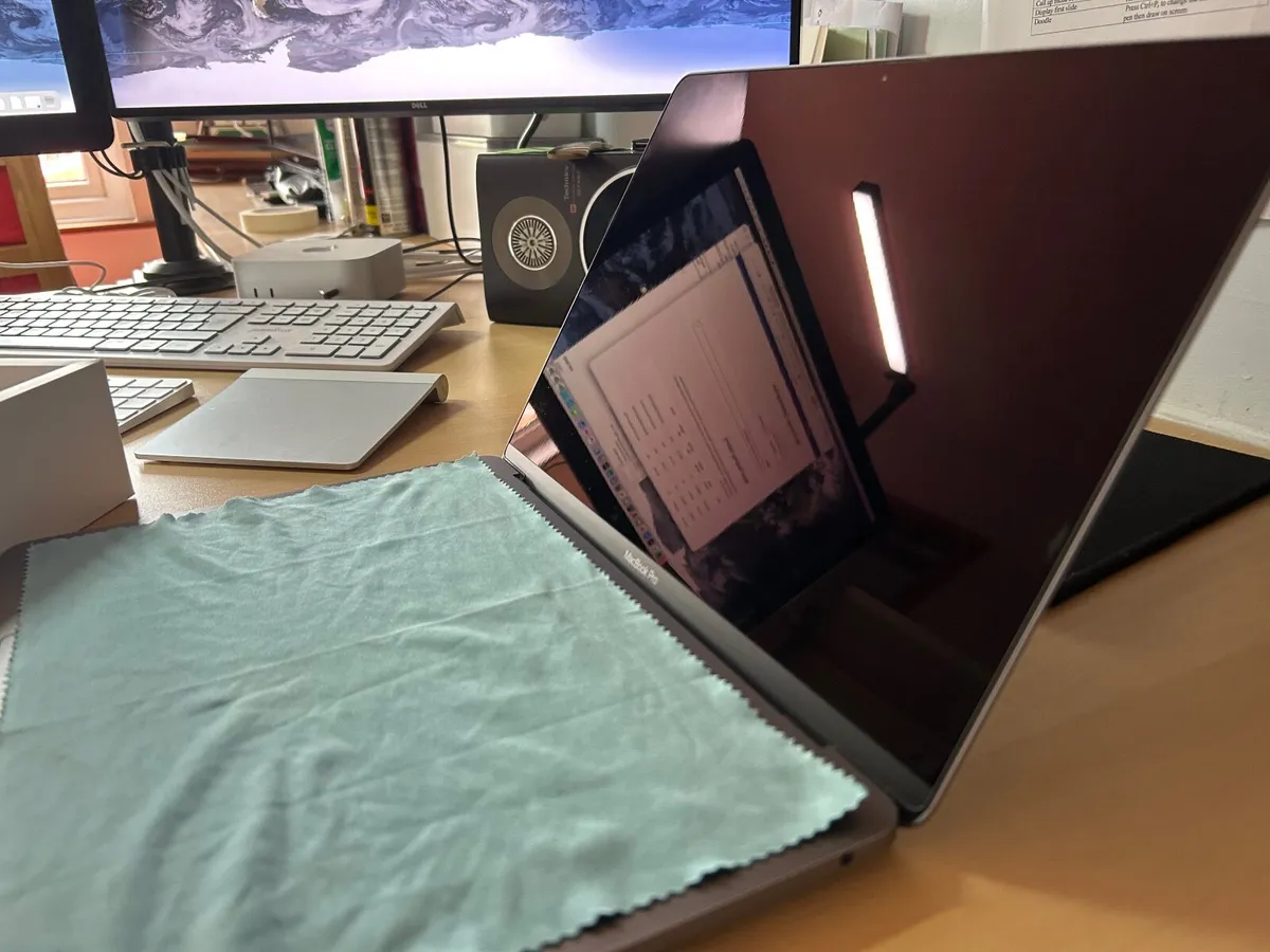 Mint condition 2020 M1 13" MacBook Pro 1TB SSD - Image 2