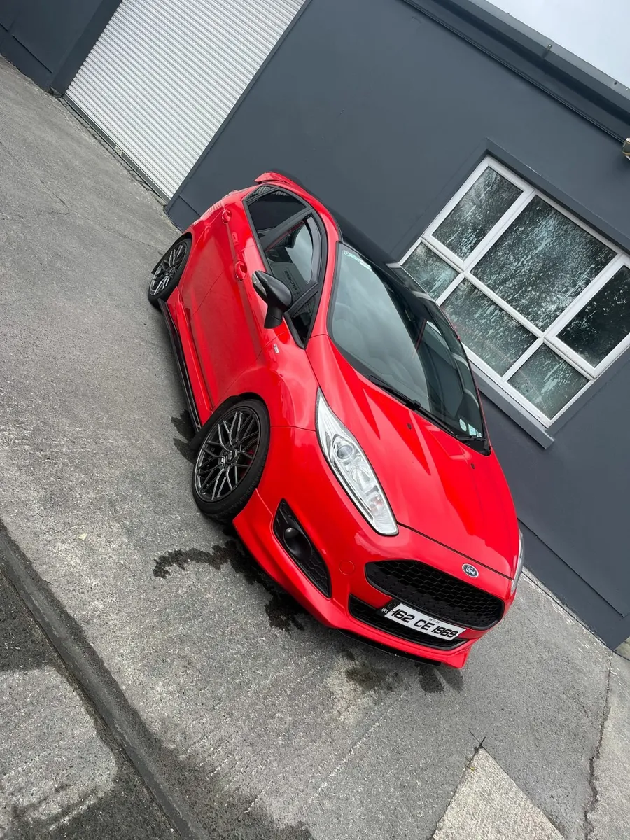 Ford Fiesta 2016 - Image 2