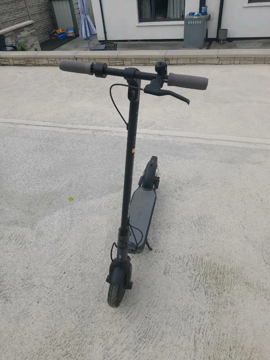 Ninebot by Segway Kickscooter F25E II Electric Sco - Image 2