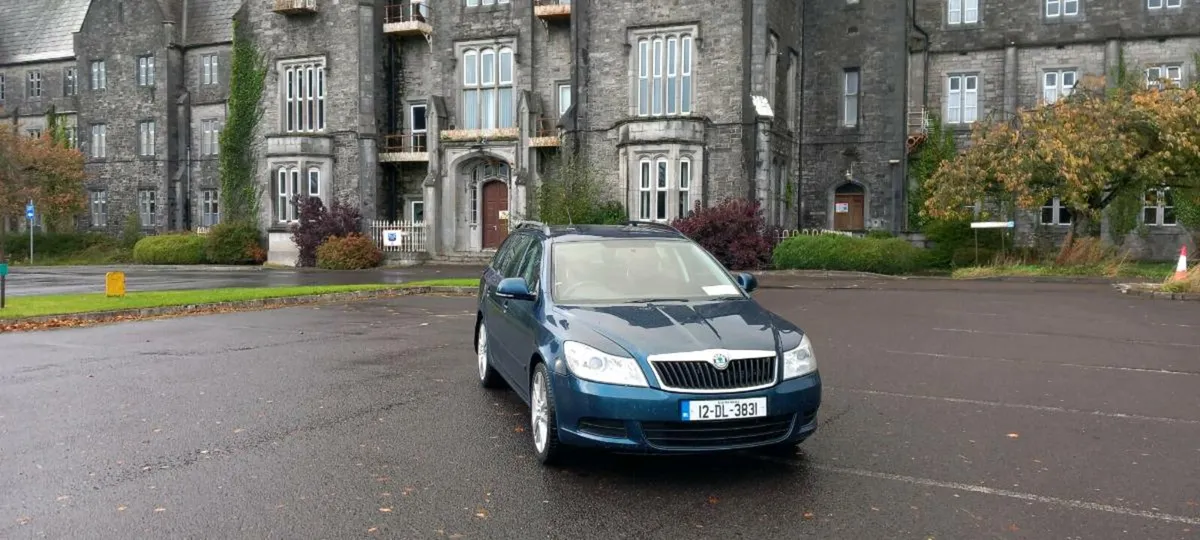 2012 Skoda Octavia 1.6 tdi 5dr Estate - Image 2