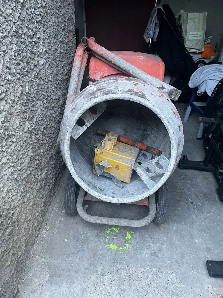 Belle cement mixer - Image 1