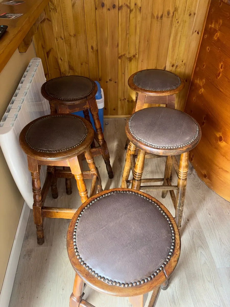 7 Bar Stools - Image 1