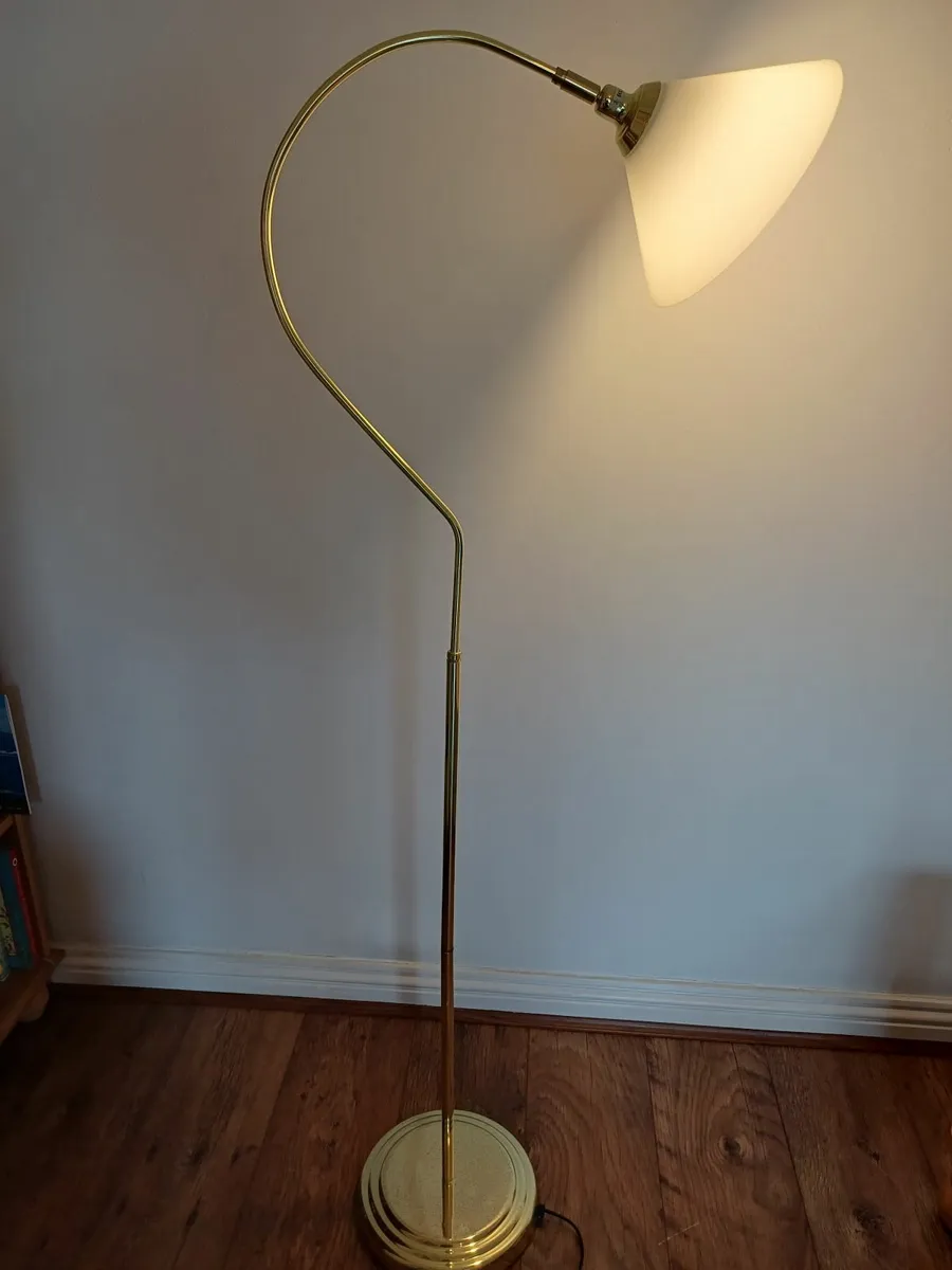 Elegant Tall Arc Floor Lamp - Image 1