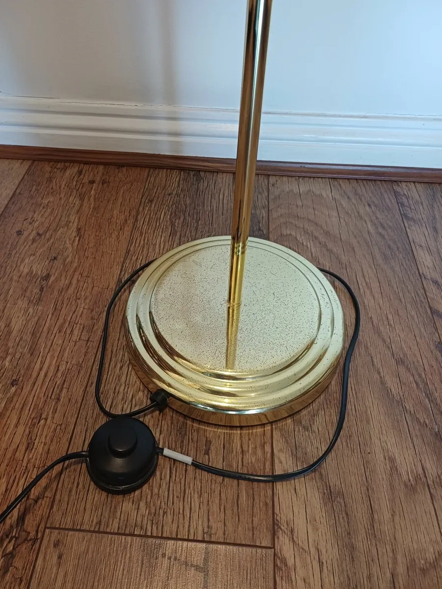 Elegant Tall Arc Floor Lamp - Image 4