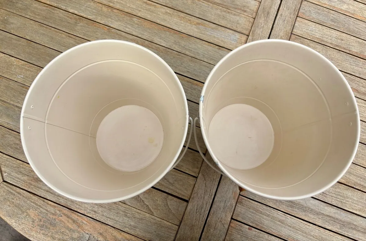 Vintage Style Storage Buckets x 2 - Image 3
