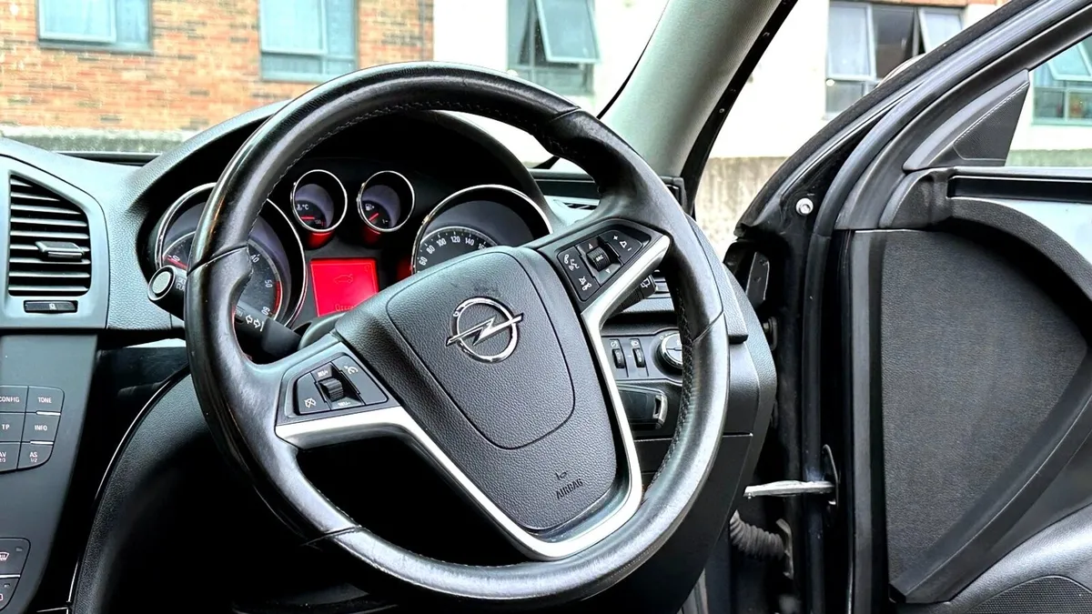 Opel Insignia 2013 - Image 2