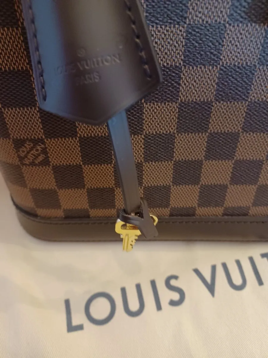 Louis Vuitton Handbag - Image 2