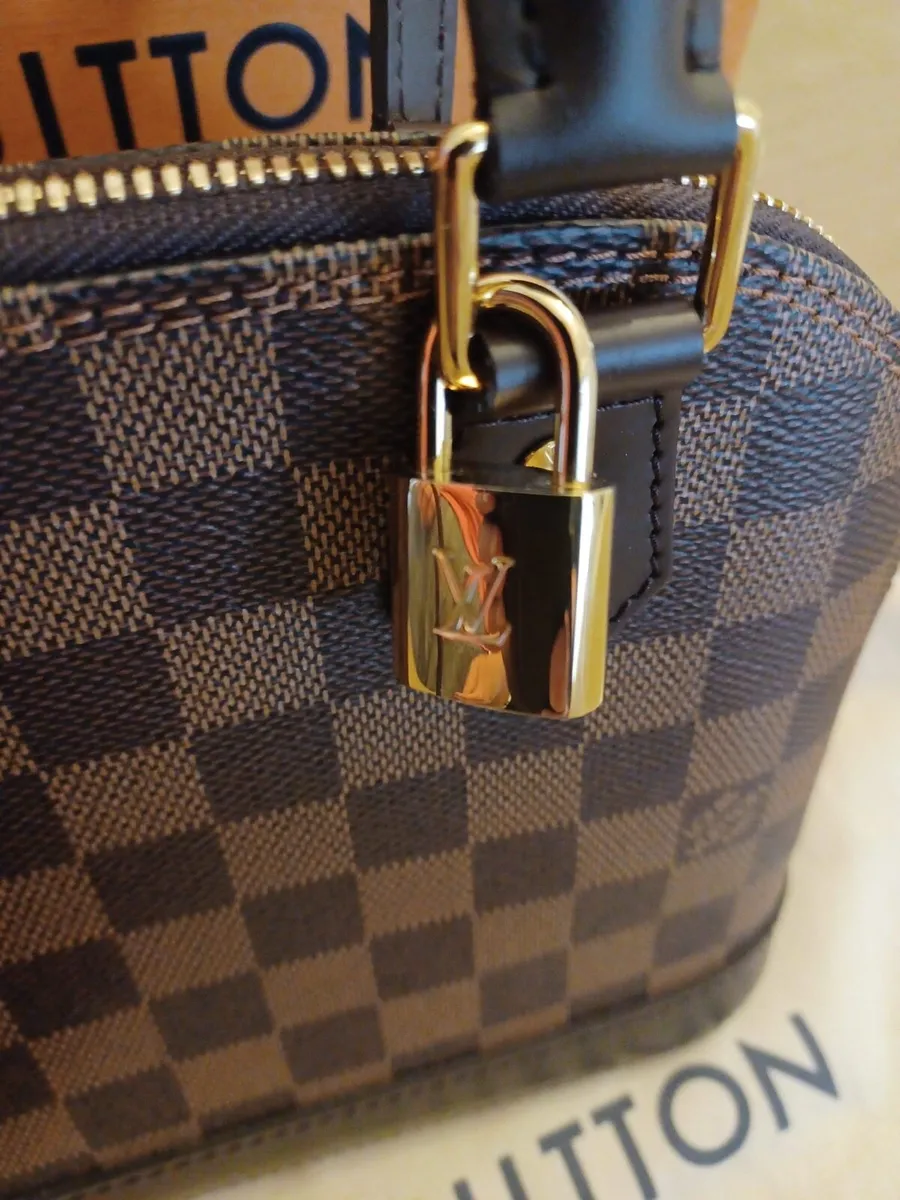 Louis Vuitton Handbag - Image 3