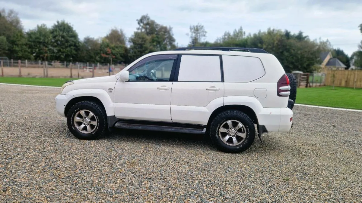 Toyota landcruiser camper - Image 4