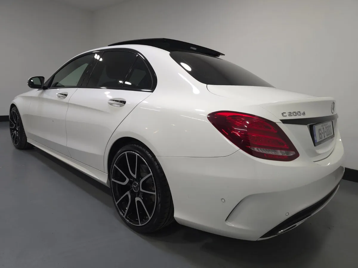 Mercedes-Benz C200 AMG Line Premium - Image 2