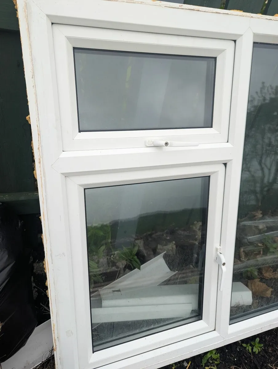 Window - double glazed rehau - 8 x 4ft - Image 2