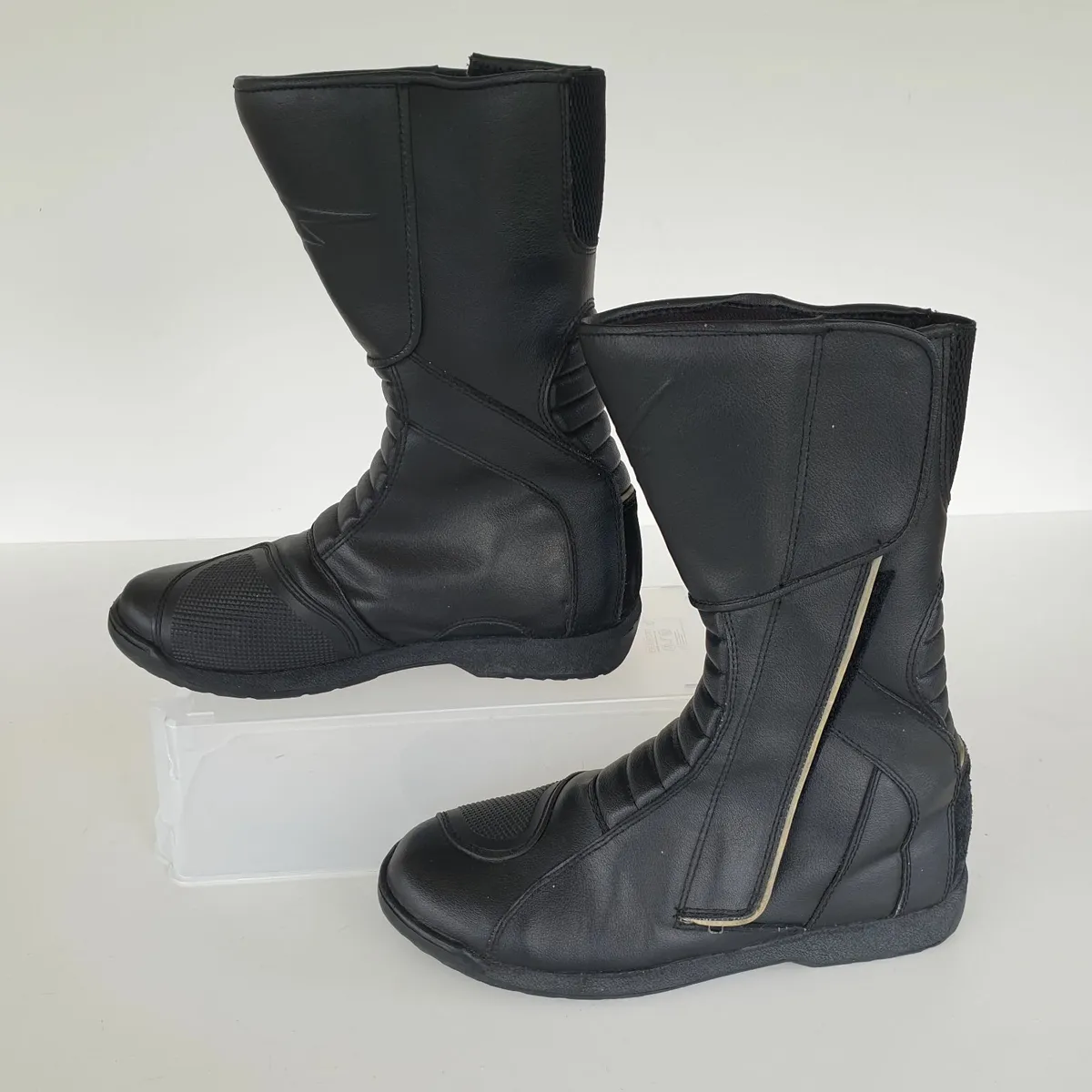 Blytz waterproof motorbike boots size 3 - Image 3