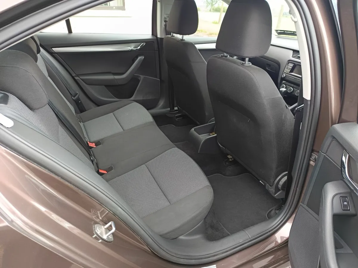 Skoda Octavia 2015 - Image 3