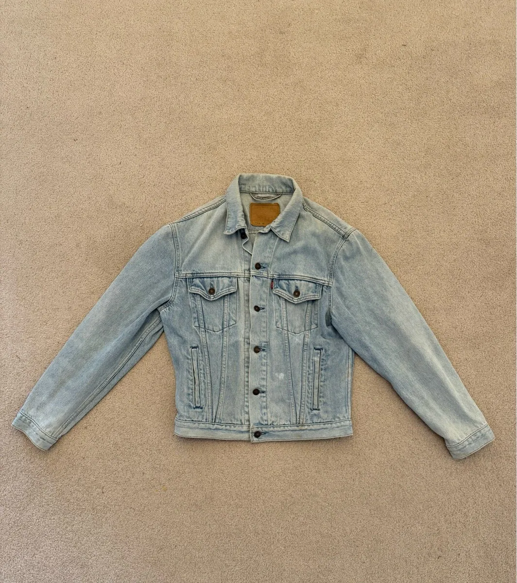 Men’s light blue Levi’s denim jacket - Image 1