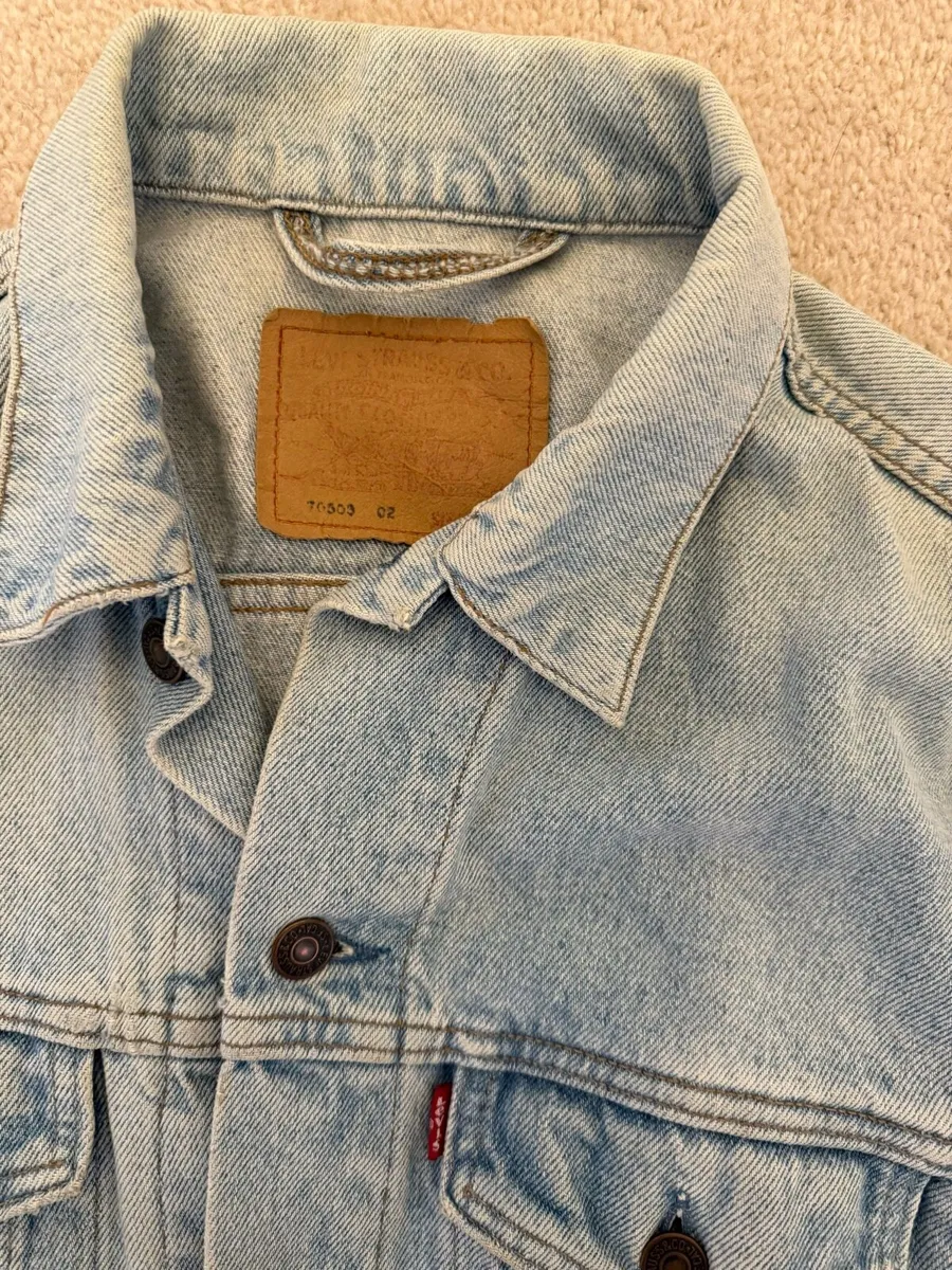 Men’s light blue Levi’s denim jacket - Image 3