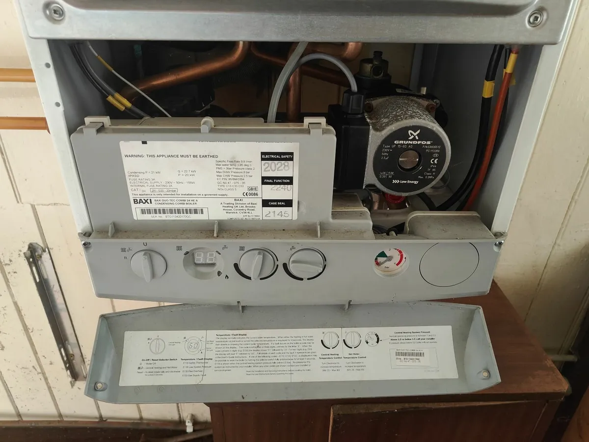 Baxi Duo-Tec Combi 24 HE A Condensing Gas Boiler - Image 2