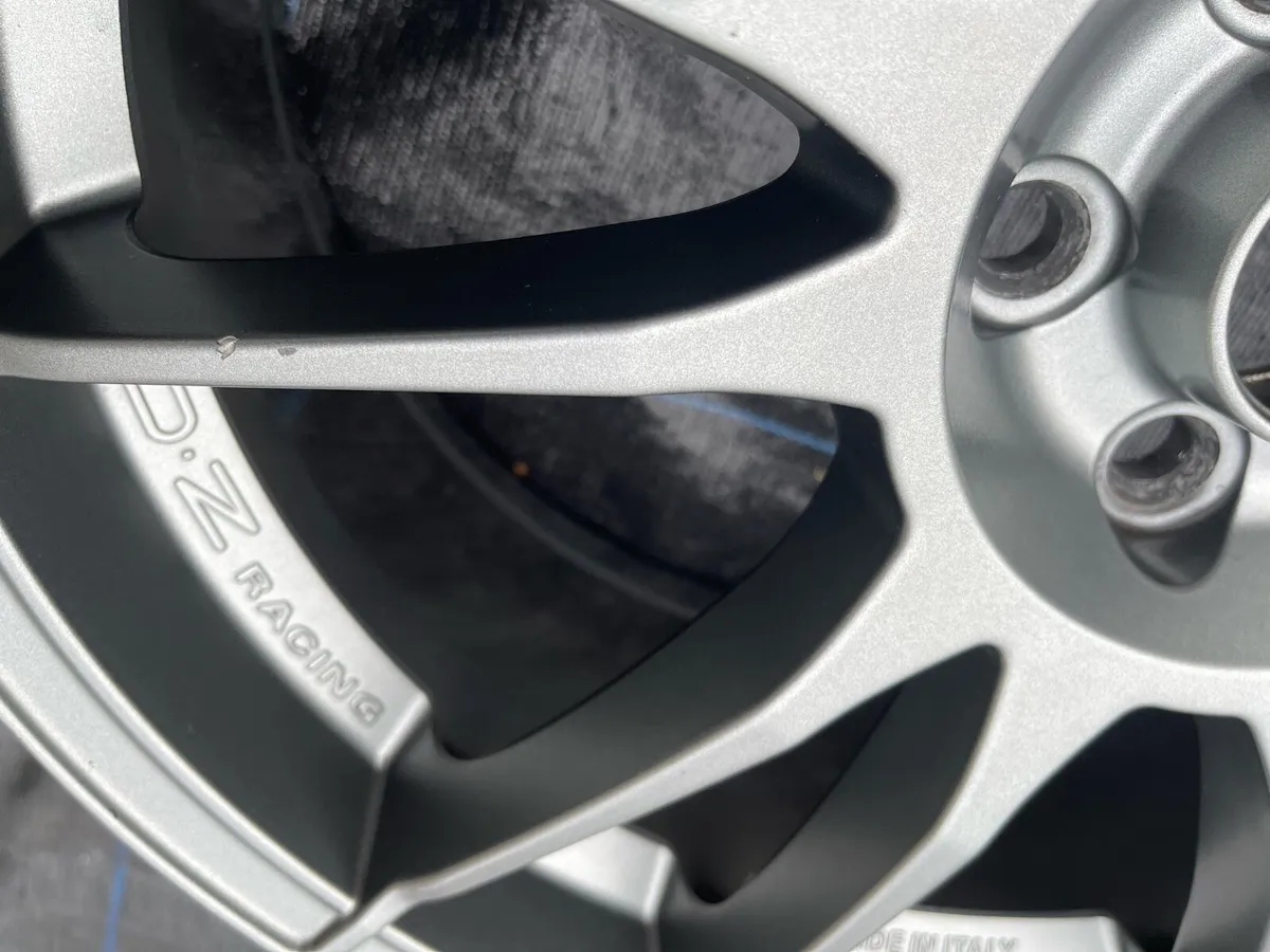 OZ Racing Ultraleggera Alloy Wheels - Image 2