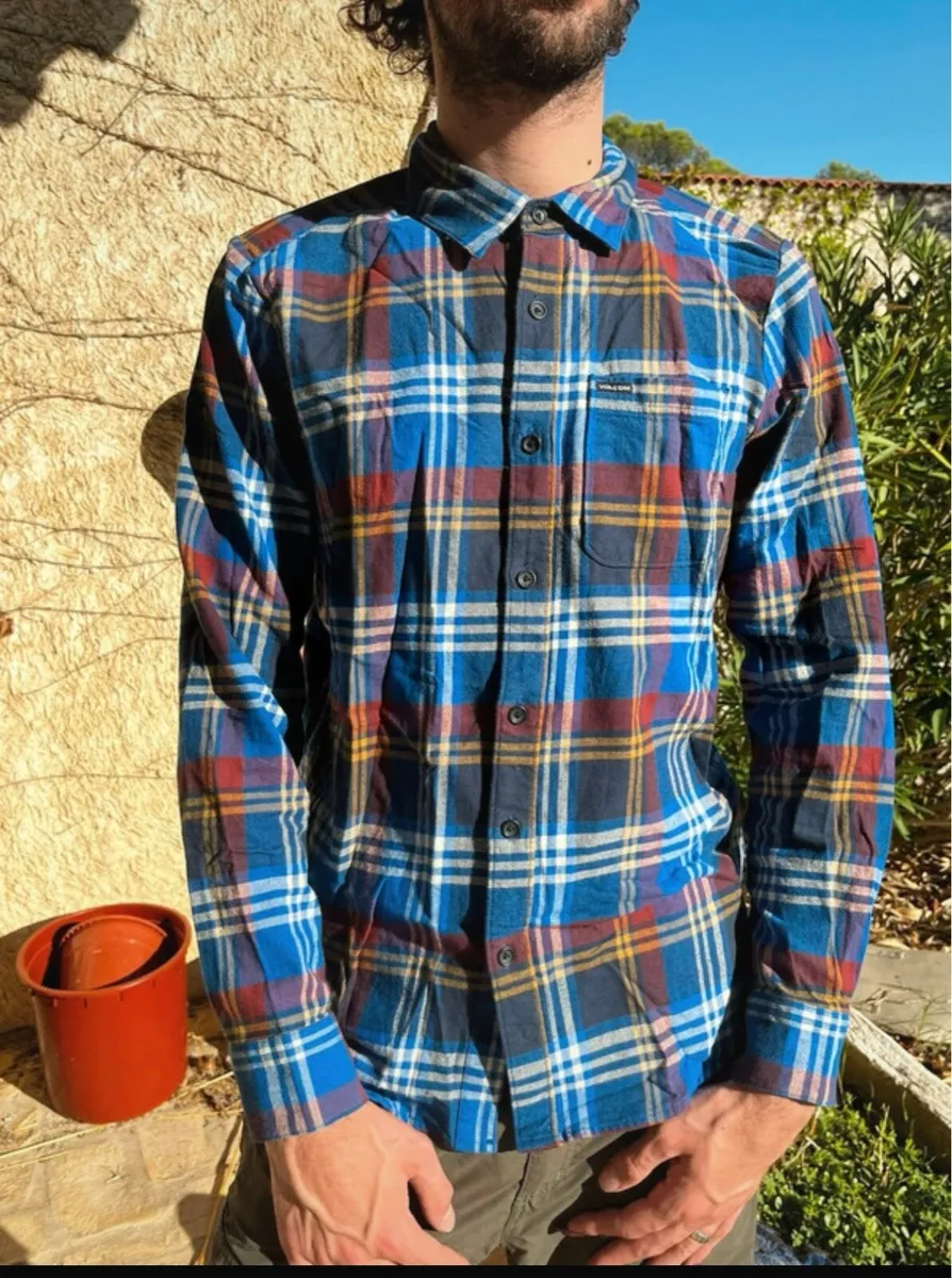 Volcom blue check shirt - large - Image 1