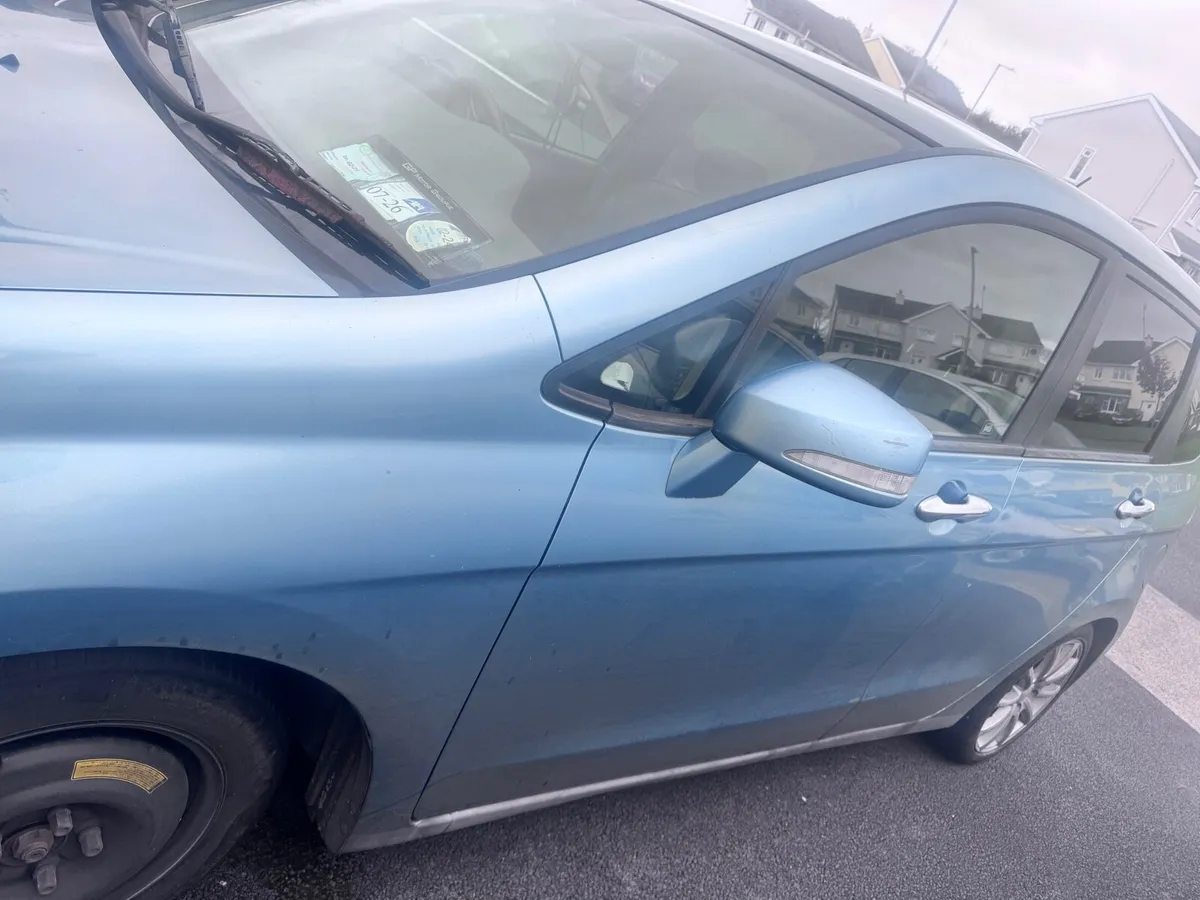 Honda FRV automatic 6 seater - Image 3