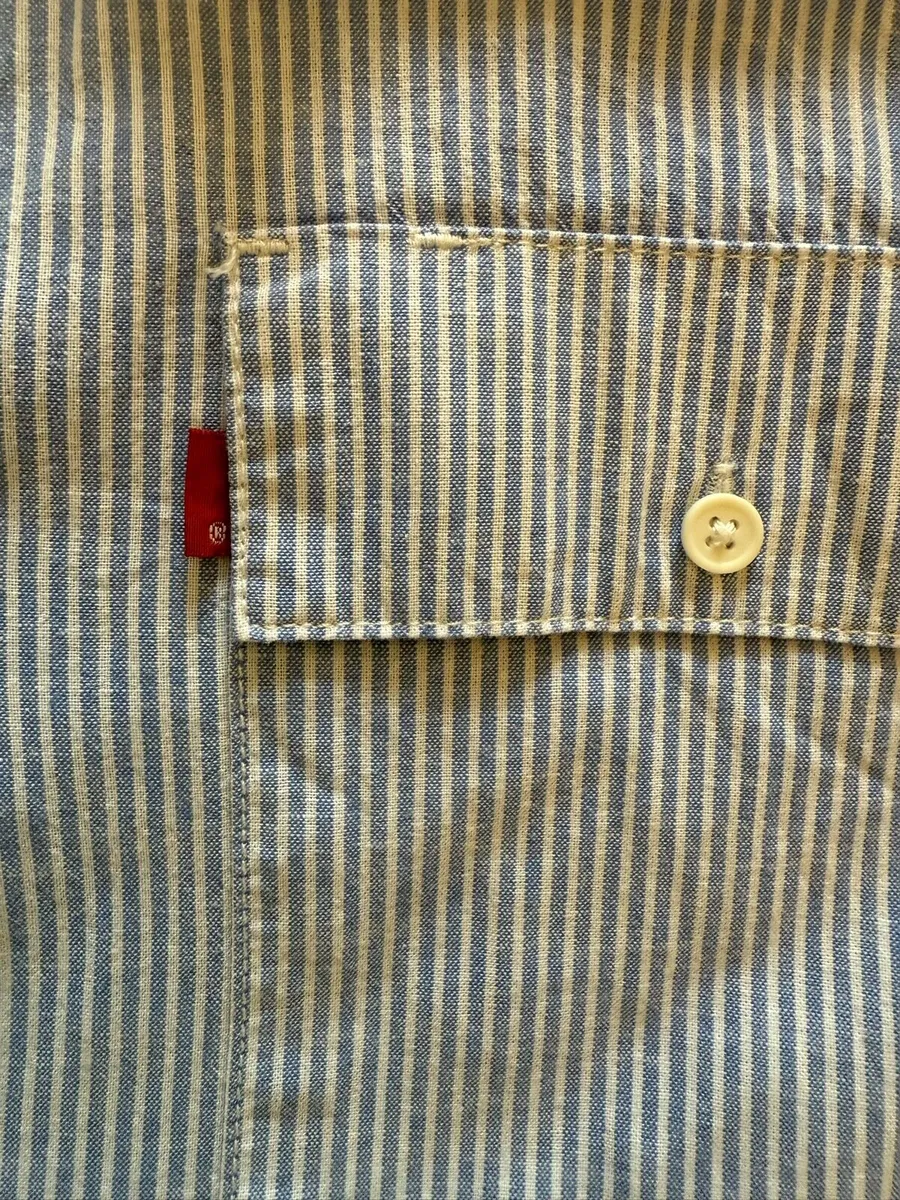 Levi’s short sleeve shirt - Medium - Image 2