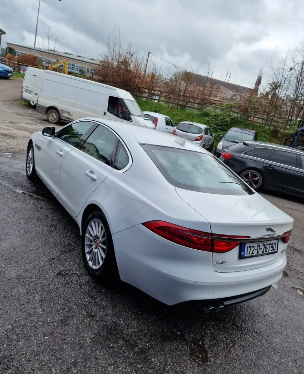 Jaguar XF 2017 - Image 4