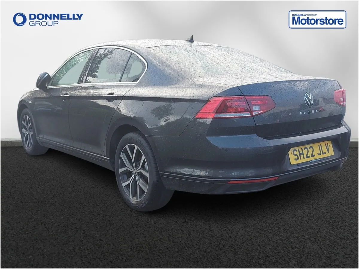 Volkswagen Passat Diesel Saloon SEL - Image 2
