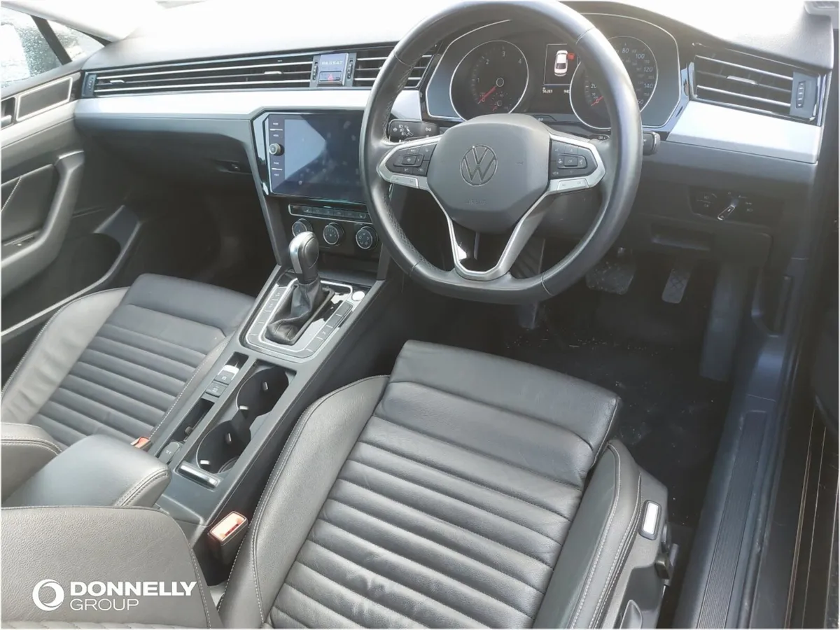 Volkswagen Passat Diesel Saloon SEL - Image 3