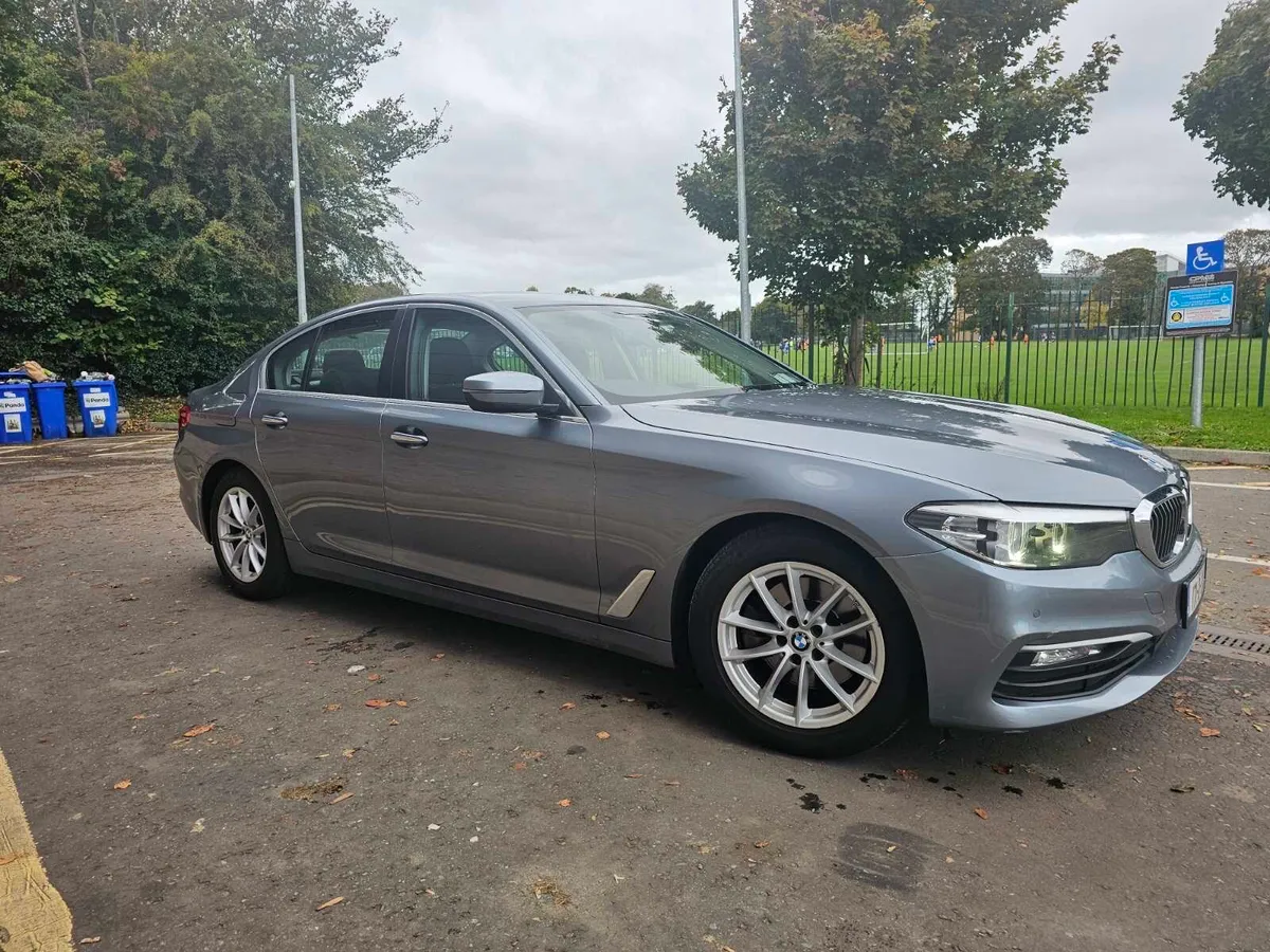 BMW 5-Series 520D - Image 4