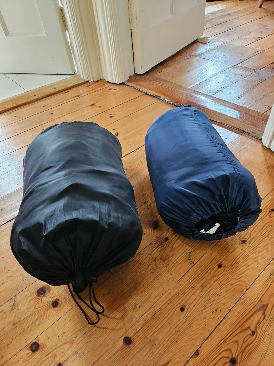 sleeping bags - Image 1