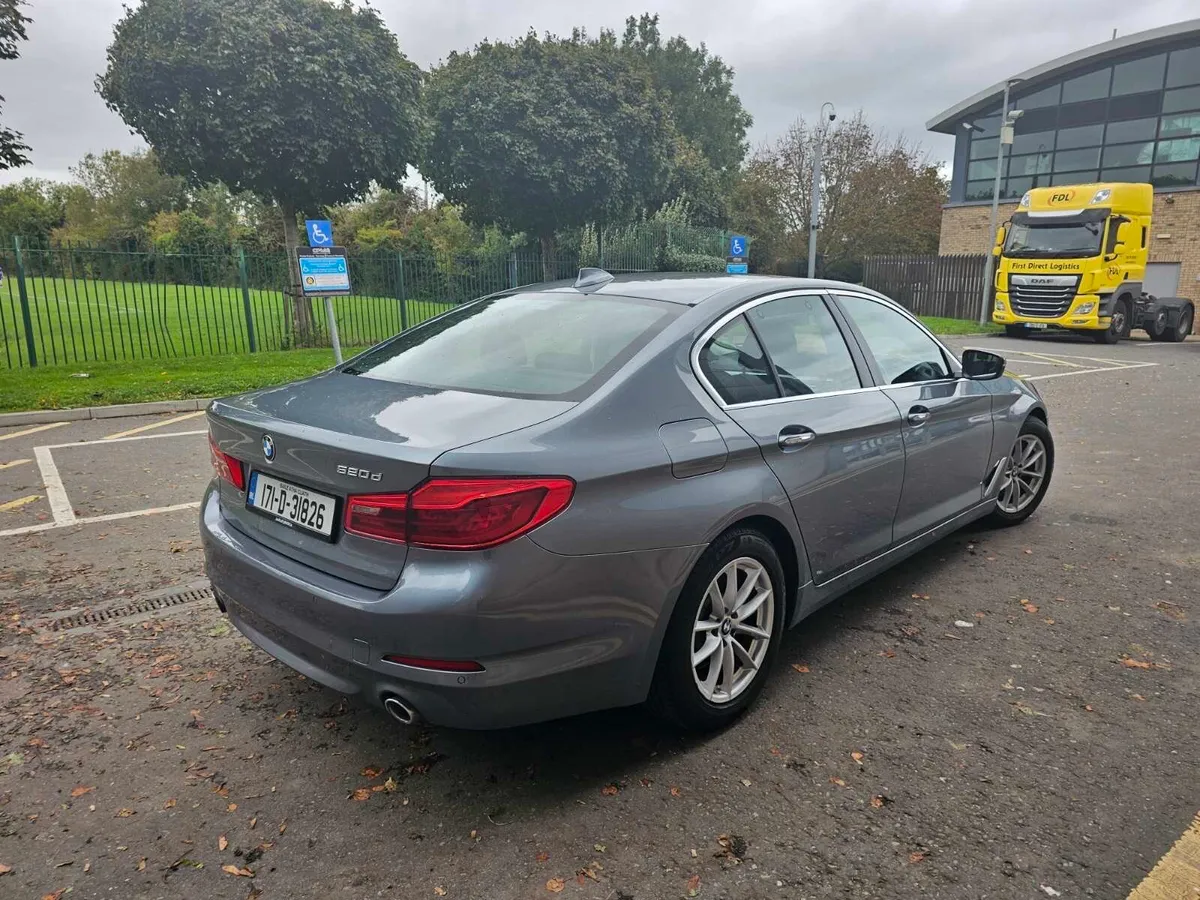 BMW 5-Series 520D - Image 3
