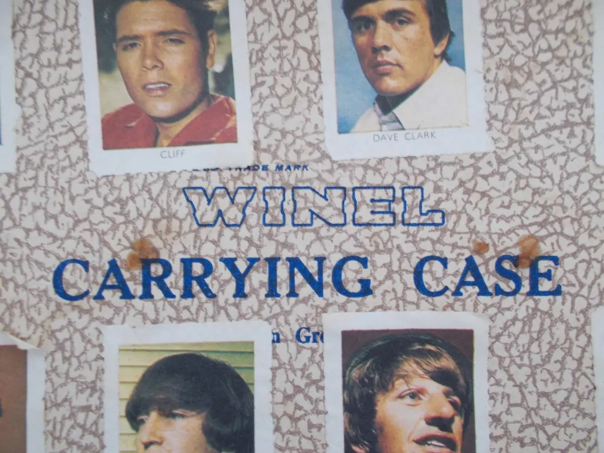 Old 7 inch Vinyl Record Box / Case - Image 4