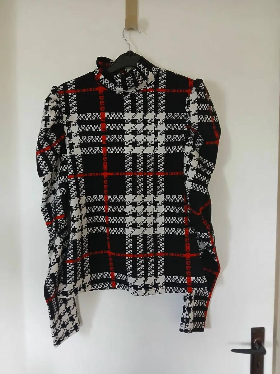 Ladies - Image 1