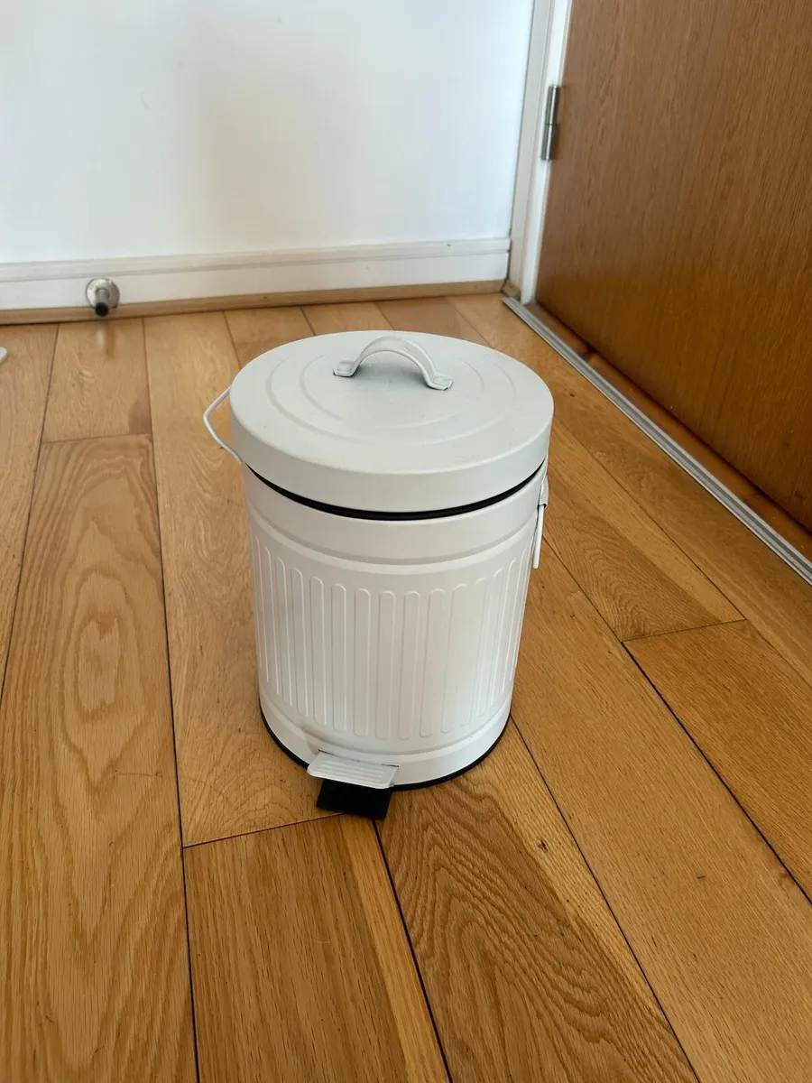 White small bin