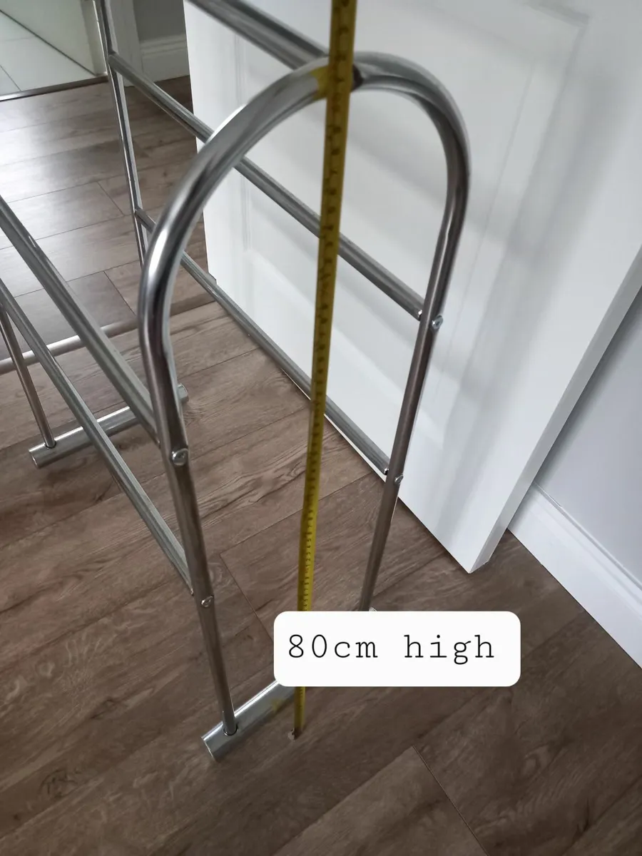 Free Standing Towel Rail - Image 2