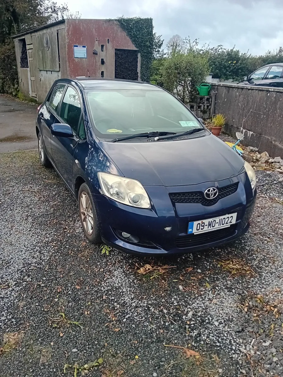Toyota Auris 2009 - Image 1