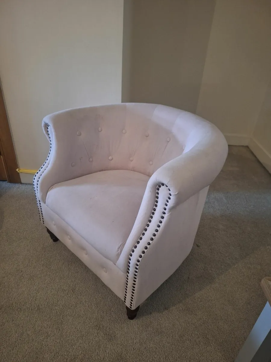 Arm chair - Image 1