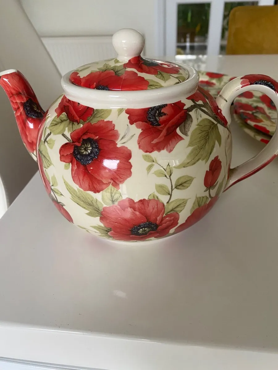 Shannonbridge  pottery - Image 1
