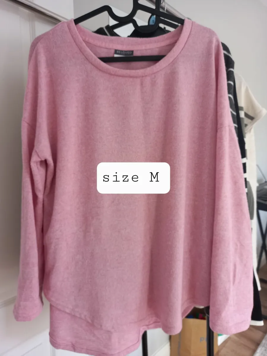 7 items of Knitwear - Image 3