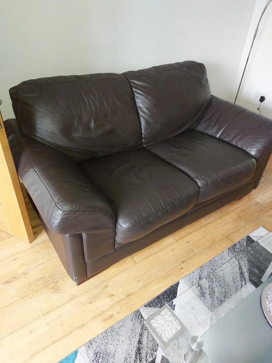 2 seater leather sofa - Image 2