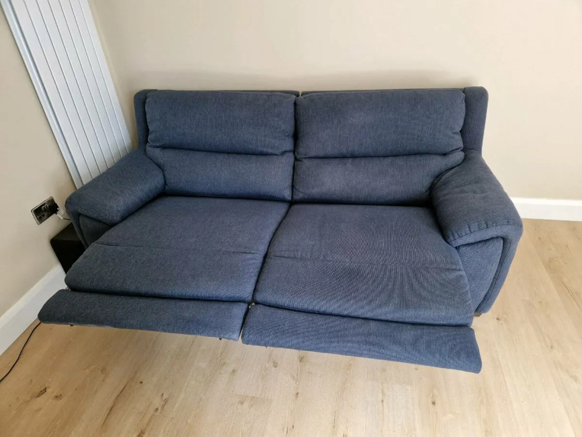 Electric recliner sofa - Image 2