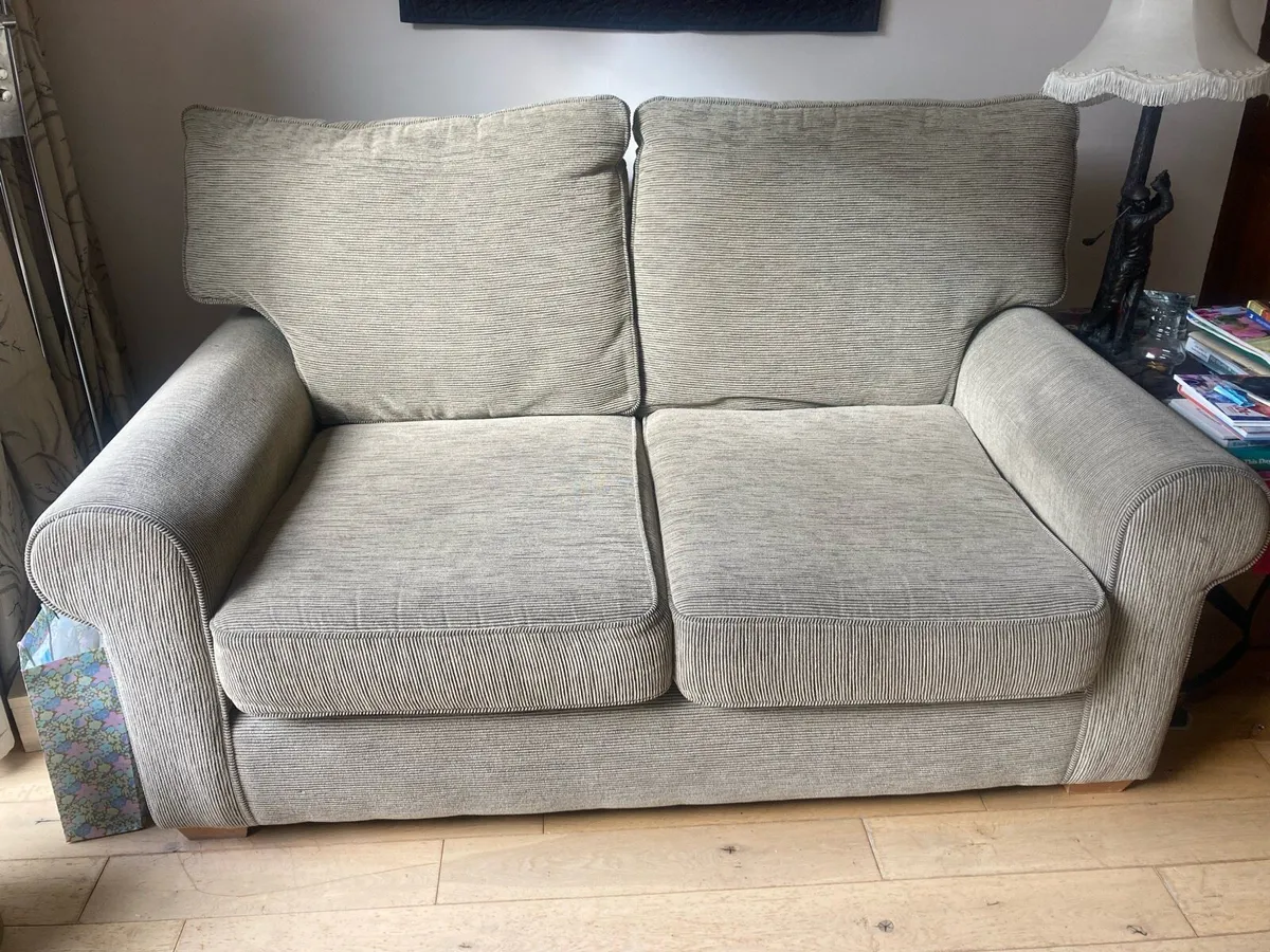 3 seater sofa … excellent condition - Image 2