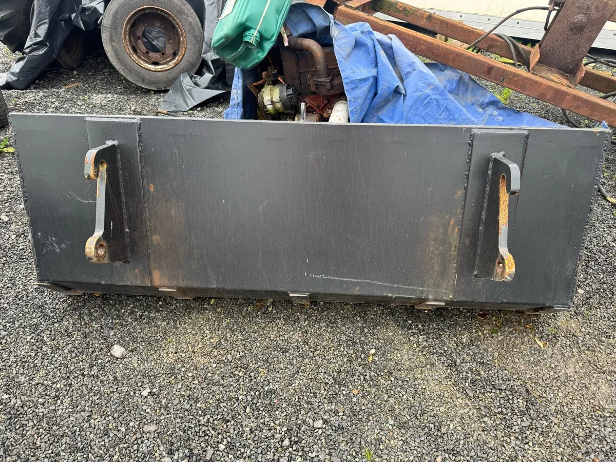 6 foot loader bucket - Image 1